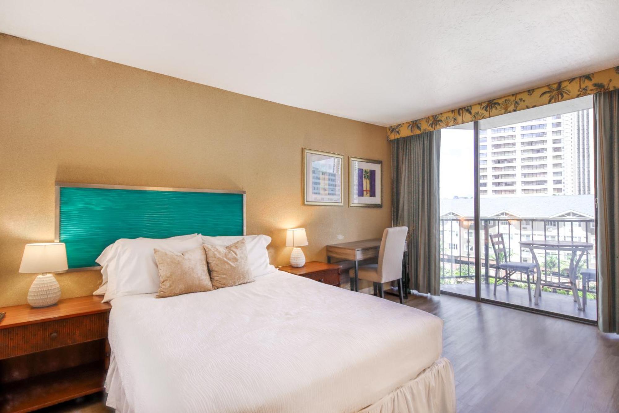 Apartments At Palms Waikiki Гонолулу Номер фото