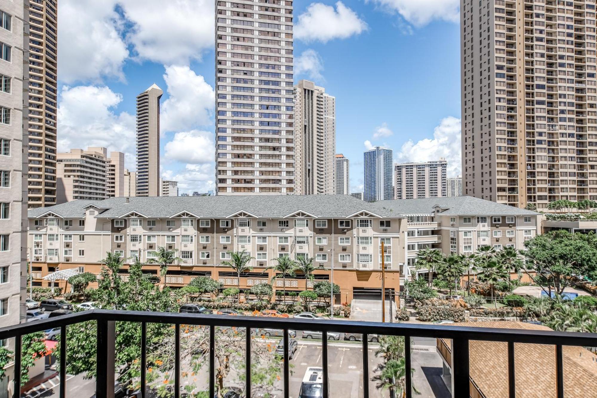 Apartments At Palms Waikiki Гонолулу Номер фото